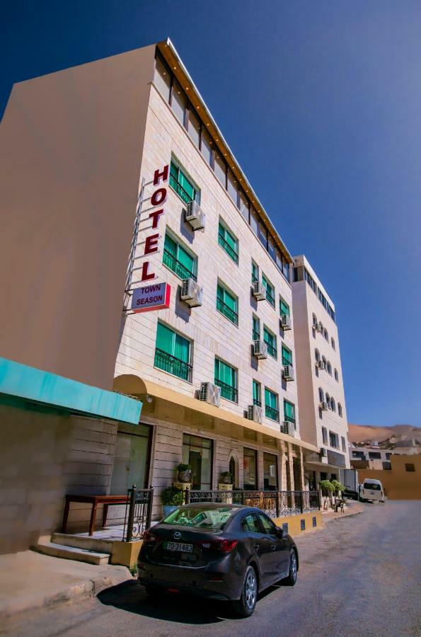Town Season Hotel Wadi Musa Exterior photo